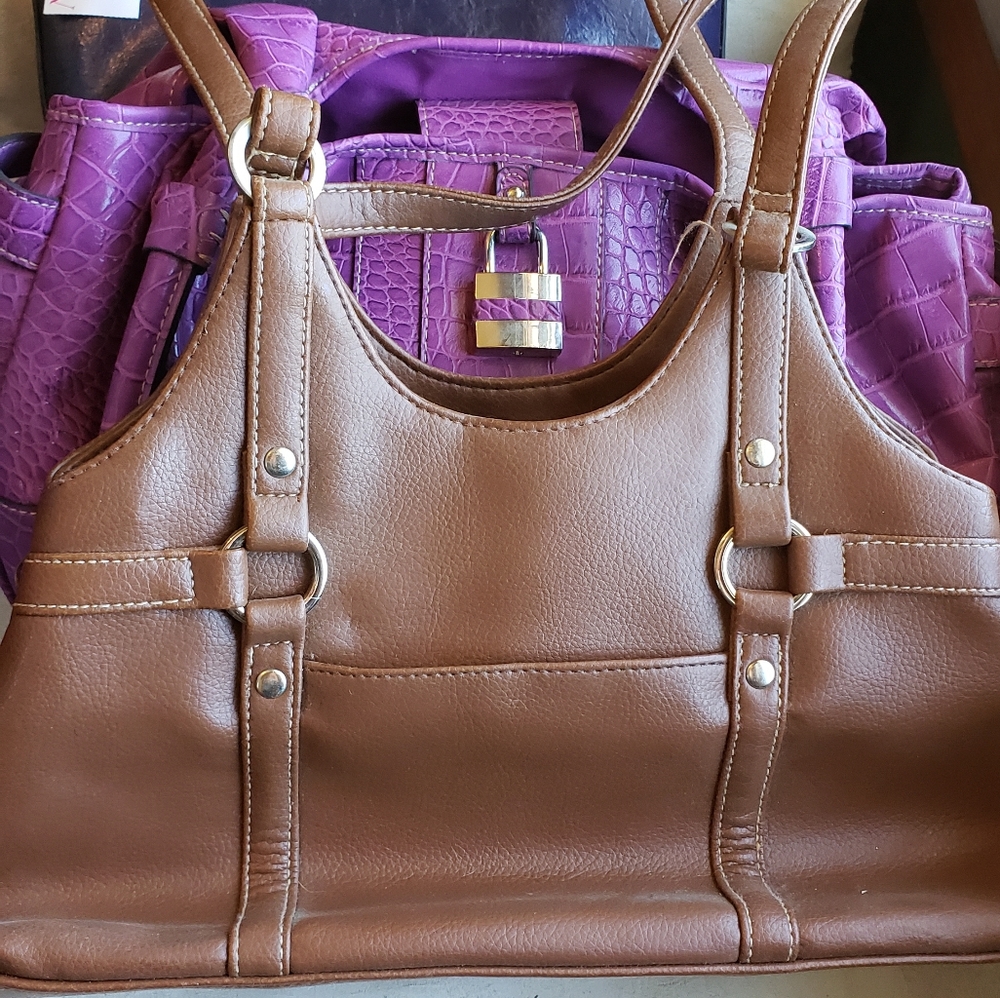 4 Womens Purses - Picture 3 of 5